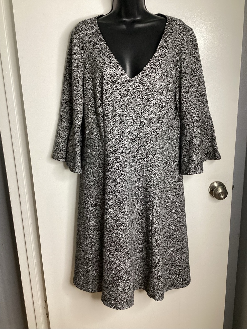 Lane Bryant Black & White V-Neck Bell Sleeve Dress 14/16